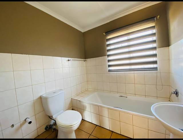 2 BEDROOM SECTIONAL TITLE FOR SALE IN WITFIELD